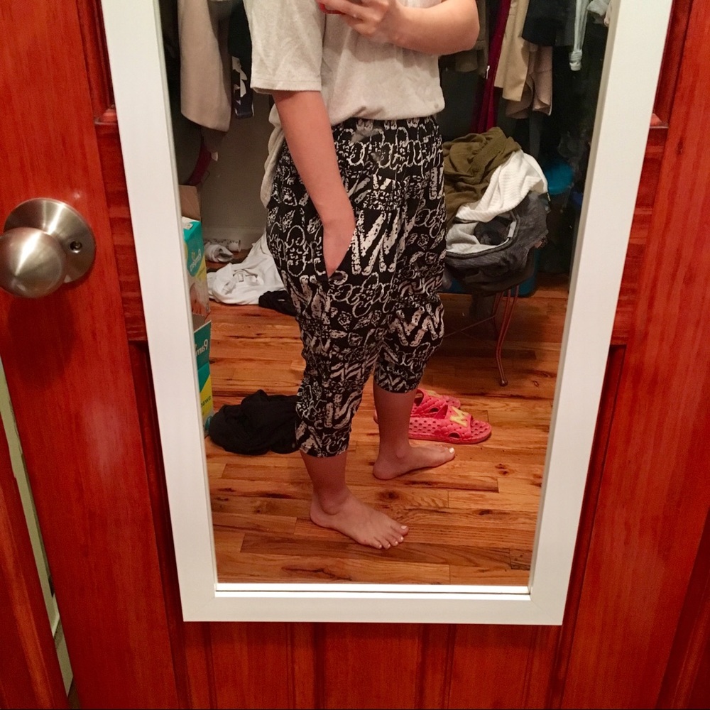 Patterned capri pants - Picture 2 of 2